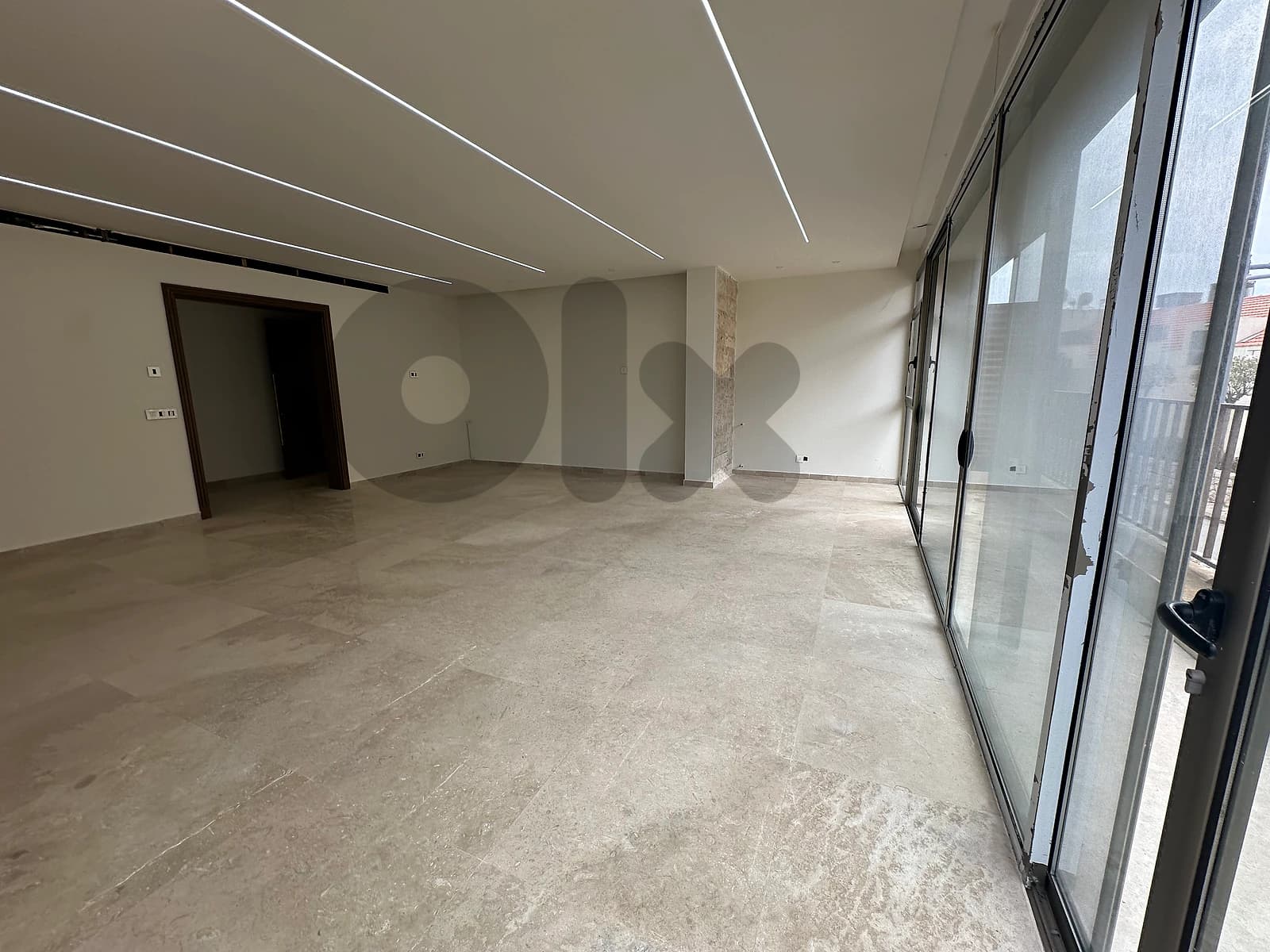 New Building 500m Commercial+12 Parkings Sale Verdun Unesco Beirut